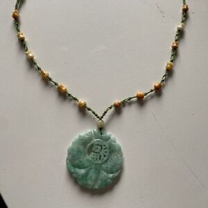 Jade pendent necklace
